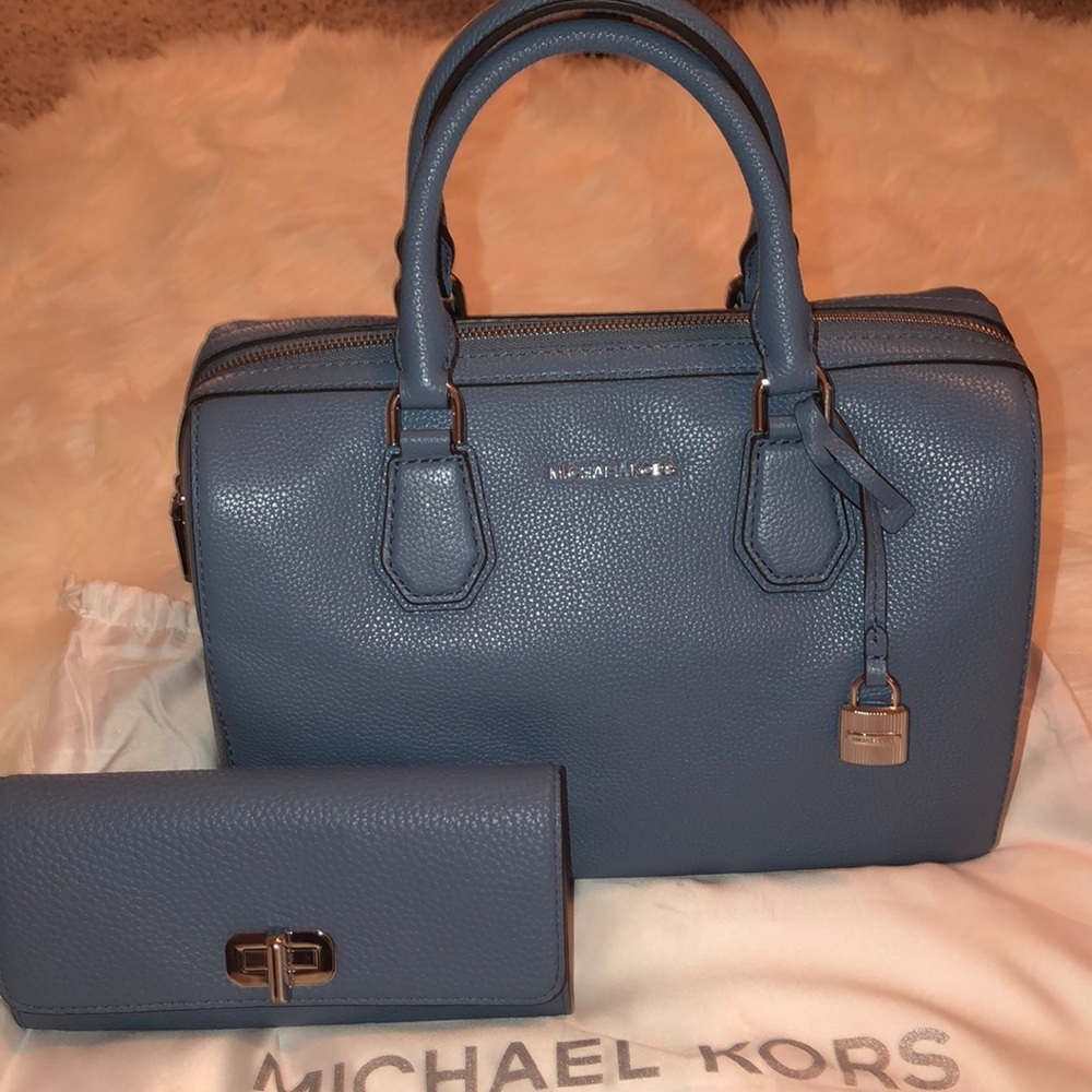 ❤️❤️SOLD❤️❤️Michael Kota Bag